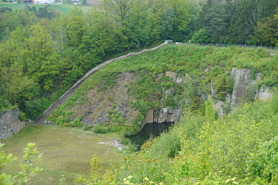 Стена парашютистов в Маутхаузене