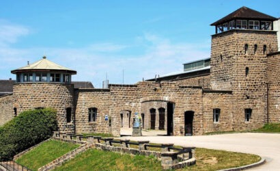 Мемориал Маутхаузен, Вид на ворота концентрационного лагеря Маутхаузен